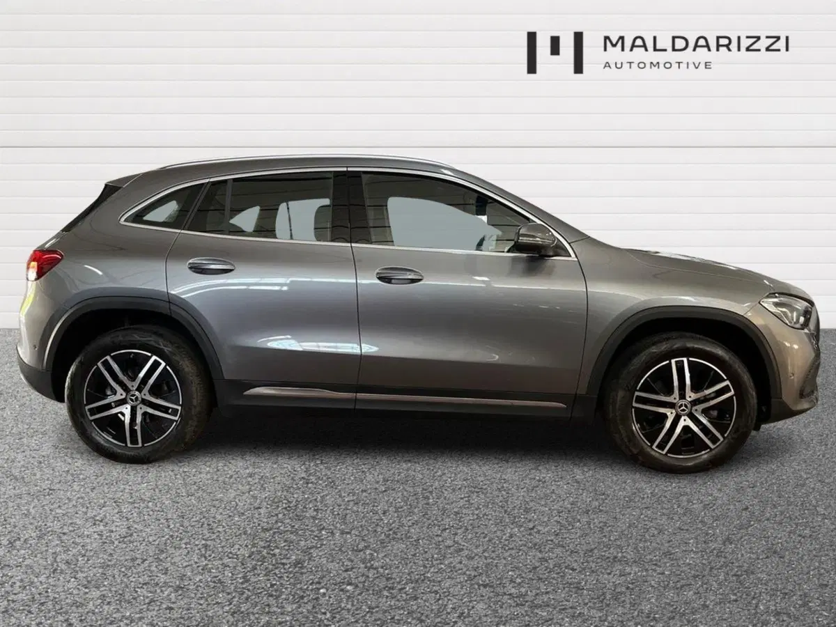 Mercedes-Benz GLA SUV usata a Bari (5)
