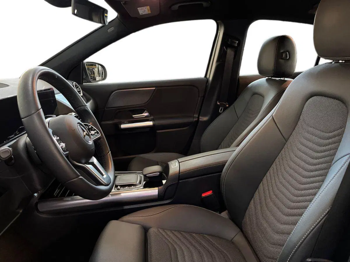 Mercedes-Benz GLA SUV usata a Bari (7)