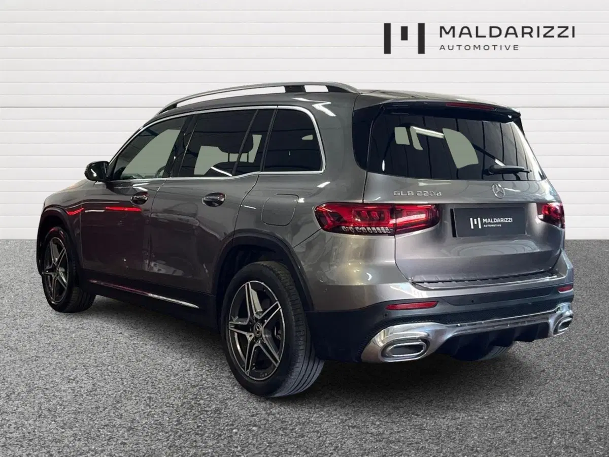 Mercedes-Benz GLB usata a Bari (4)
