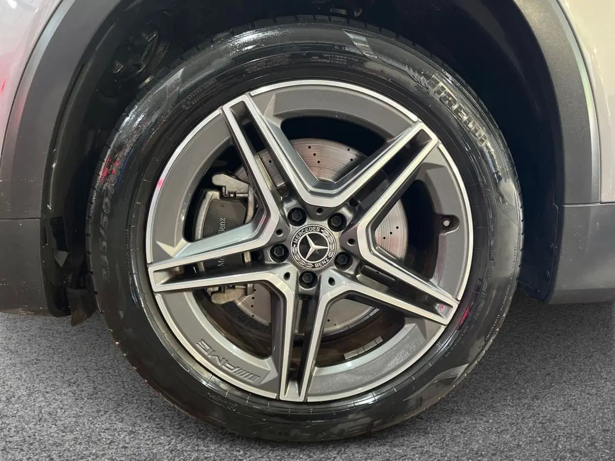 Mercedes-Benz GLB usata a Bari (6)