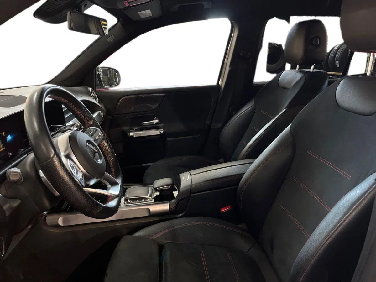Mercedes-Benz GLB usata a Bari (7)
