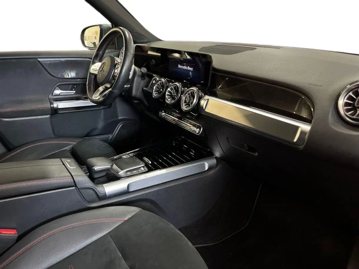 Mercedes-Benz GLB usata a Bari (9)