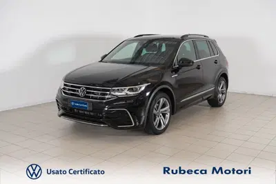 Volkswagen Tiguan 2.0 tdi R-Line 150cv dsg del 2023 usata a Citta' della Pieve
