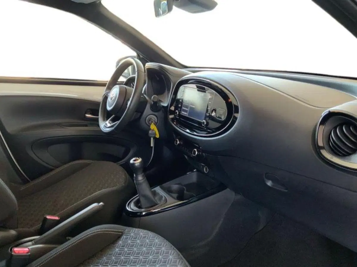 Toyota Aygo X usata a Perugia (14)