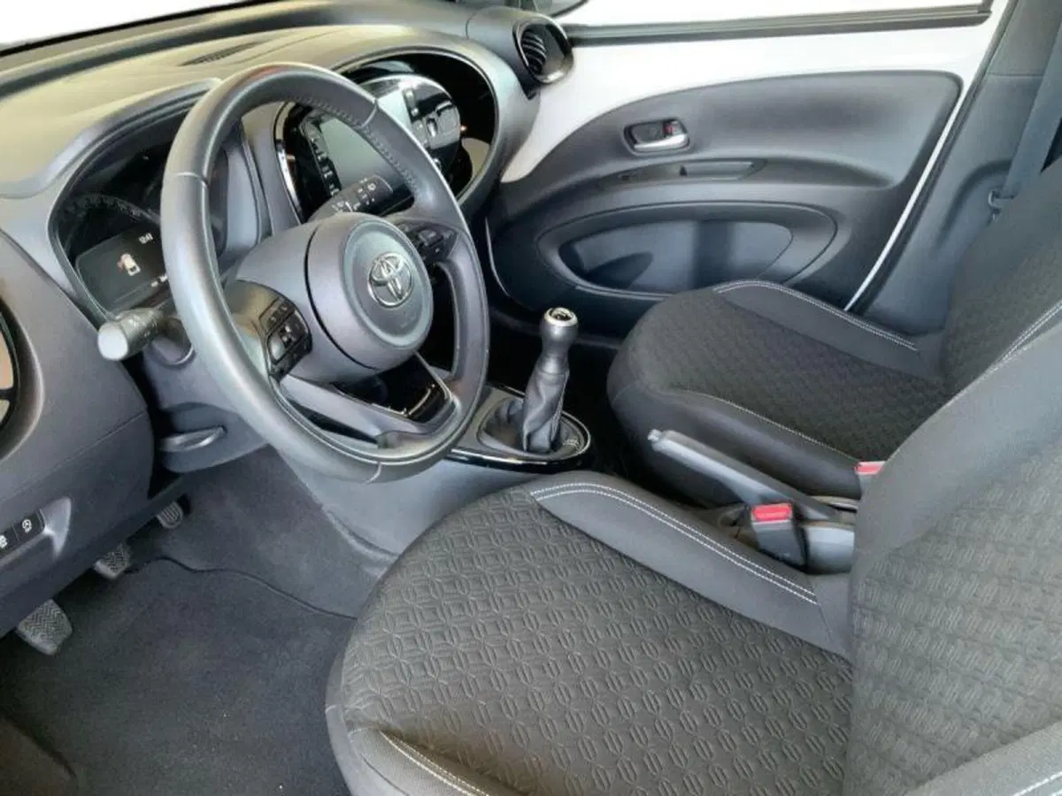 Toyota Aygo X usata a Perugia (8)
