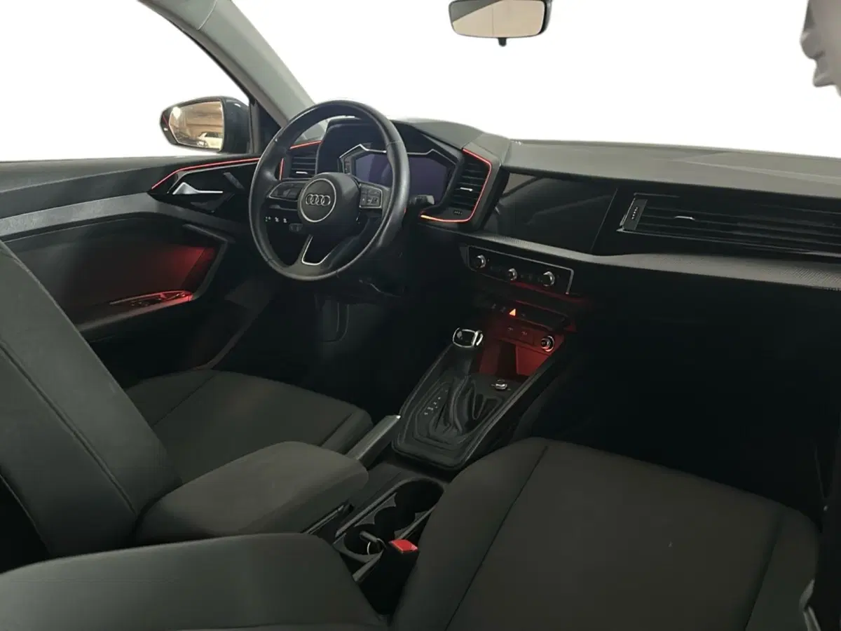 Audi A1 allstreet usata a Caserta (10)
