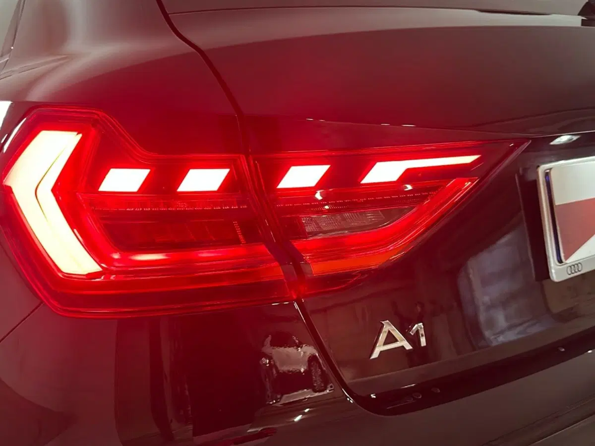 Audi A1 allstreet usata a Caserta (20)