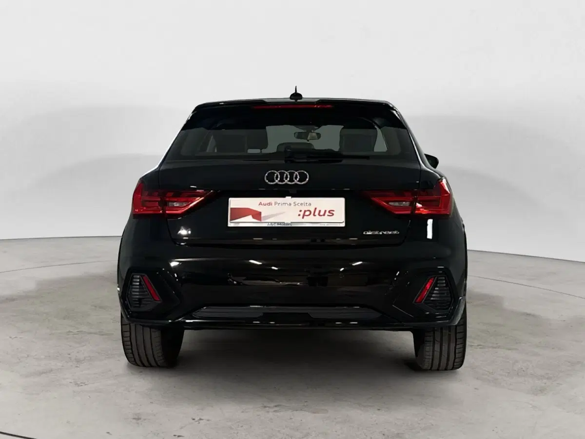 Audi A1 allstreet usata a Caserta (6)