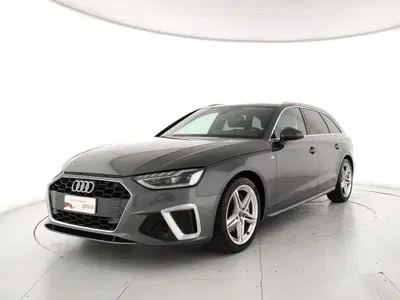 Audi A4 Avant 35 2.0 tdi mhev S Line edition 163cv s-tronic del 2022 usata a Nola
