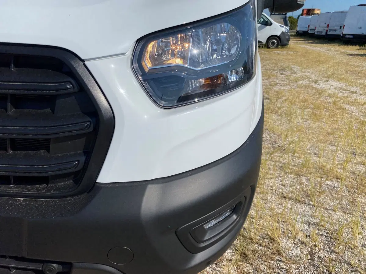 Ford Transit Cabinato nuova a Treviso (14)