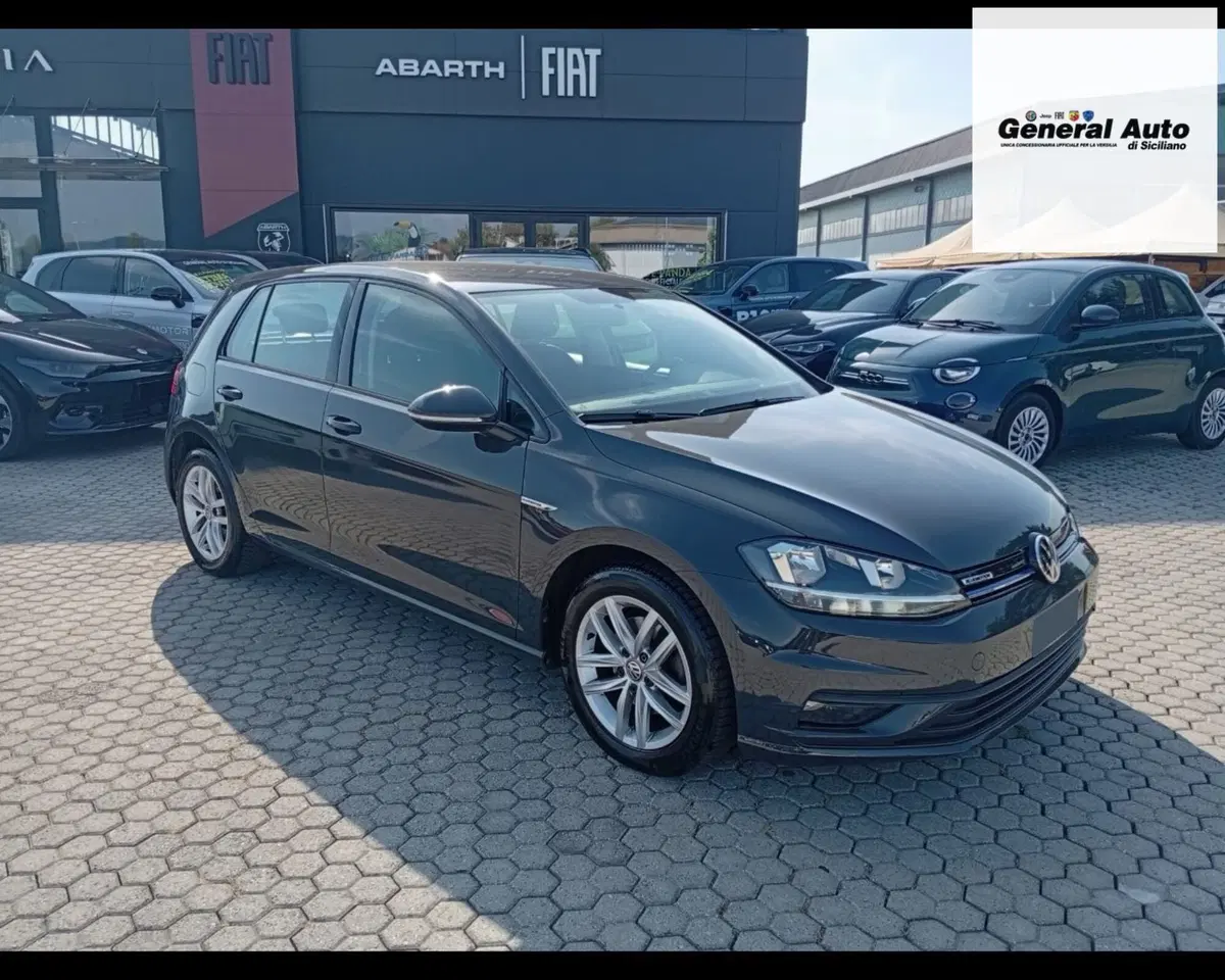 Volkswagen Golf usata a Lucca