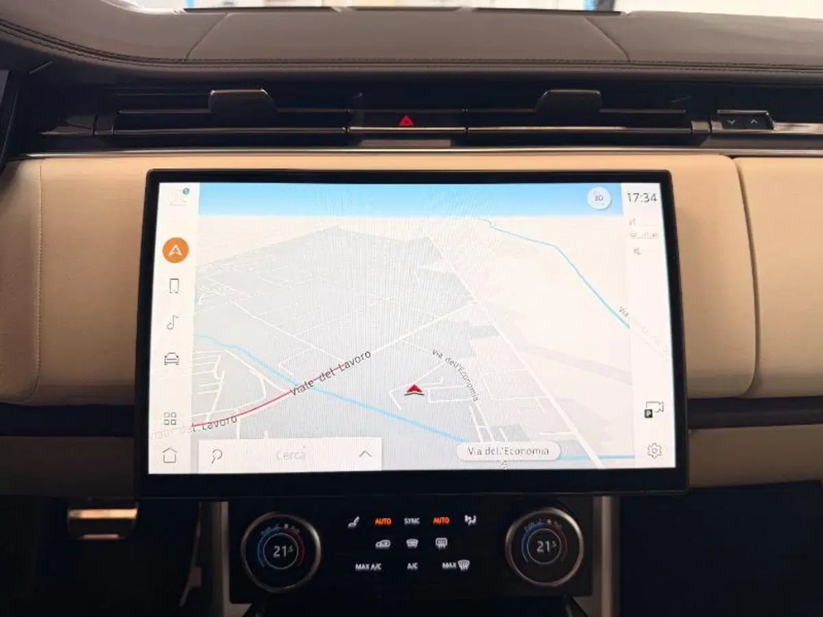 Land Rover Range Rover Sport usata a Venezia (18)