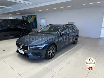 Volvo V60 B4 Geartronic R-design del 2023 usata a Forli'