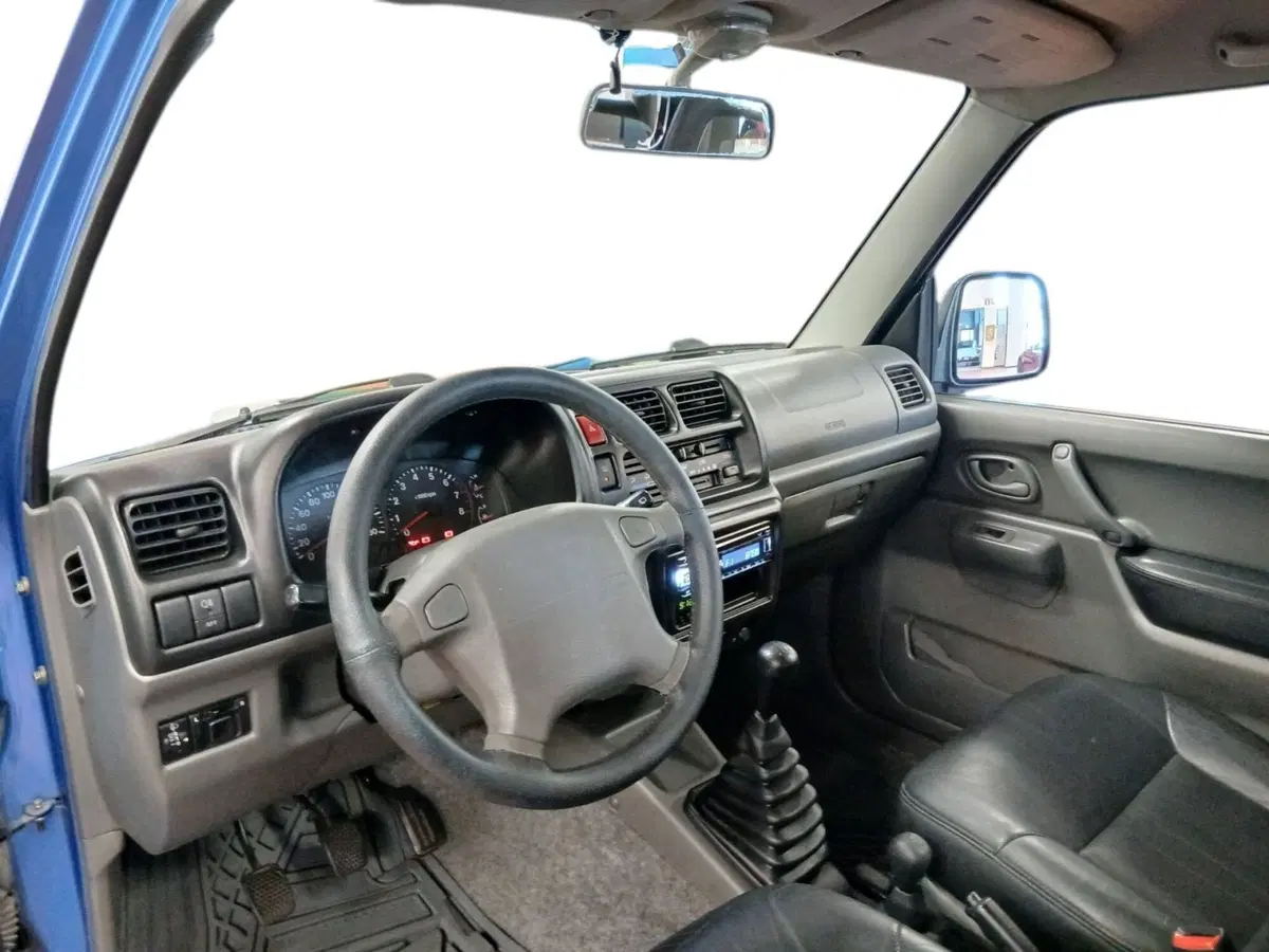 Suzuki Jimny usata a Udine (10)