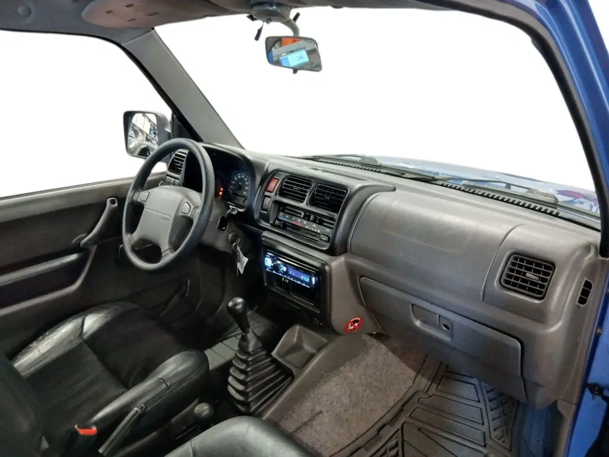Suzuki Jimny usata a Udine (12)