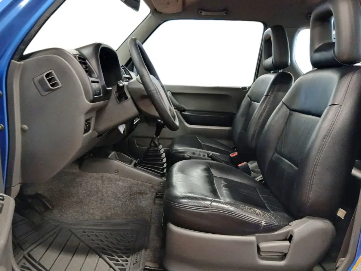 Suzuki Jimny usata a Udine (8)