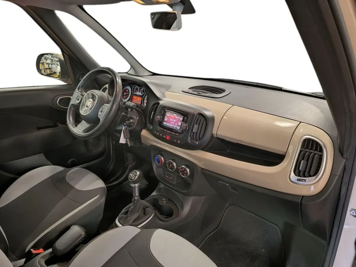 Fiat 500L usata a Udine (12)
