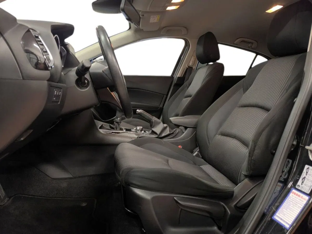 Mazda Mazda3 usata a Udine (8)