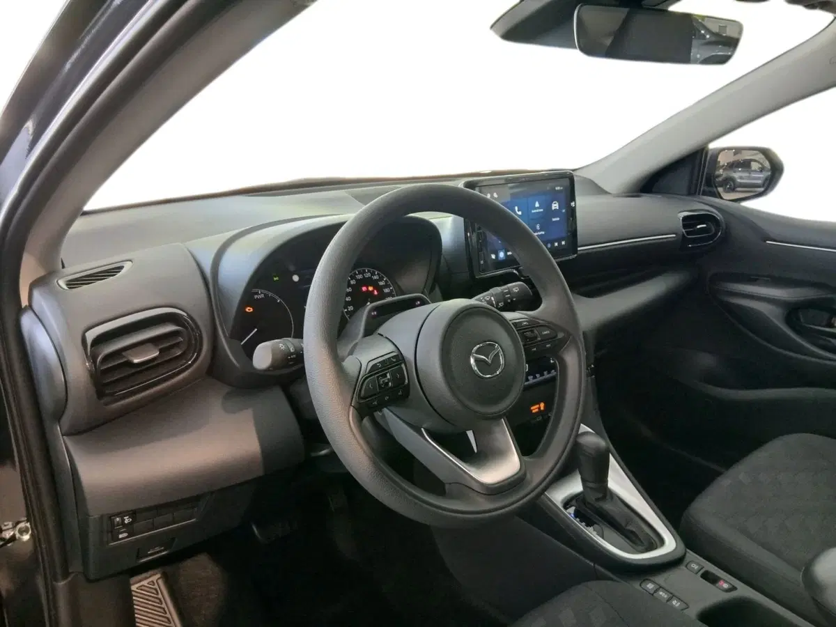 Mazda Mazda2 Hybrid nuova a Udine (10)