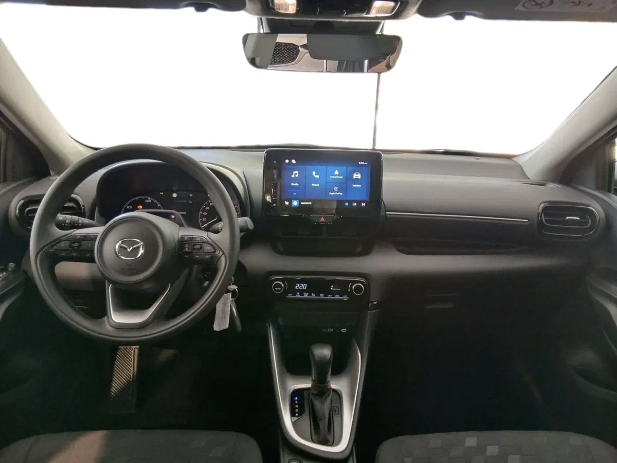Mazda Mazda2 Hybrid nuova a Udine (11)