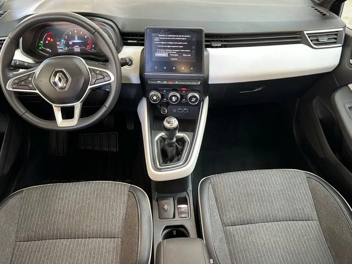 Renault Clio usata a Roma (11)