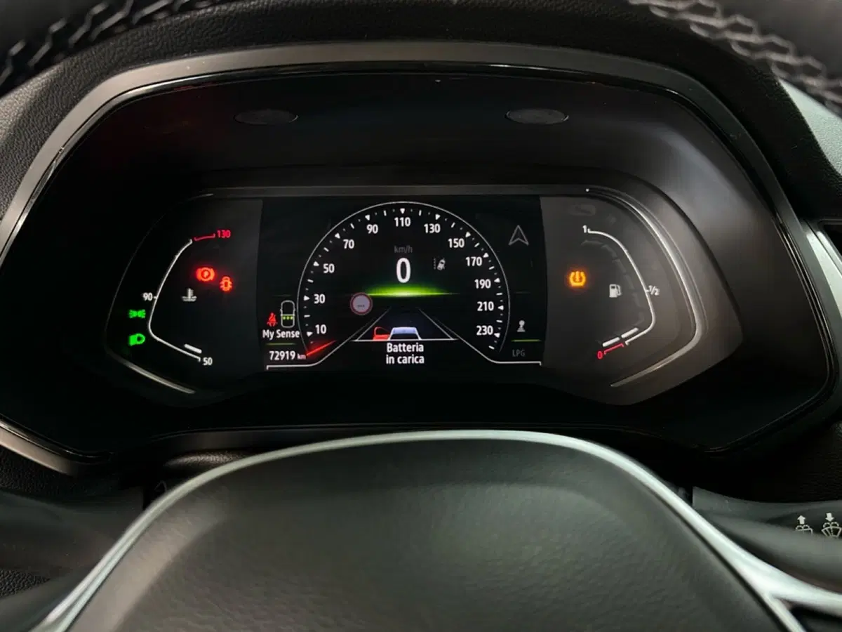 Renault Captur usata a Roma (13)