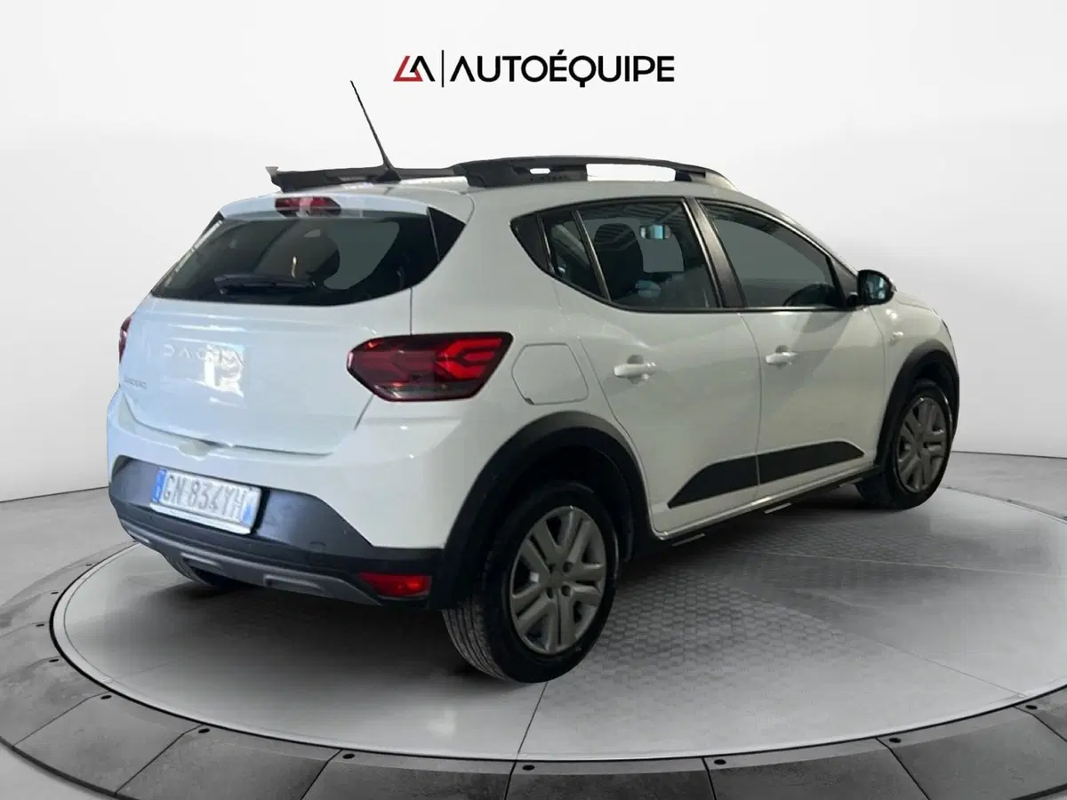 Dacia Sandero usata a Roma (5)