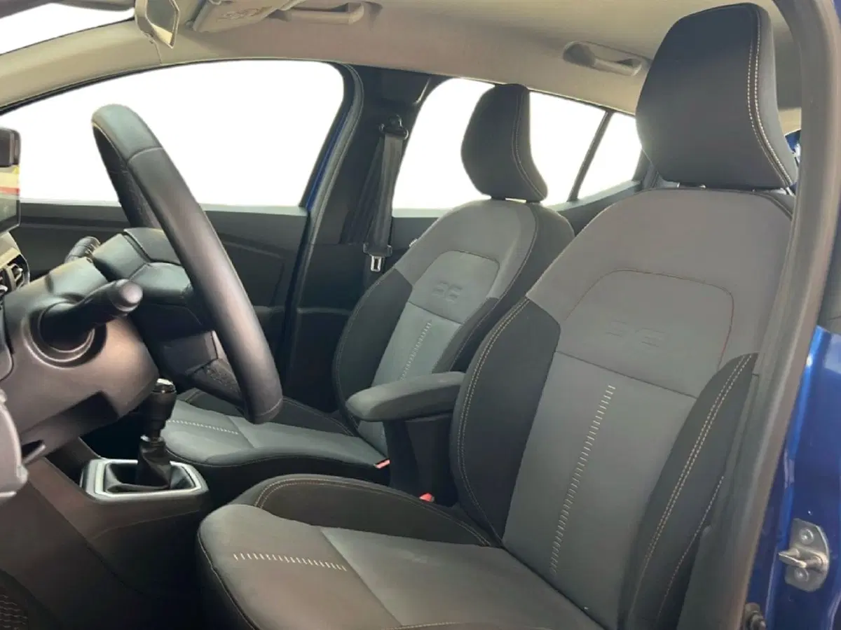 Dacia Sandero usata a Roma (12)