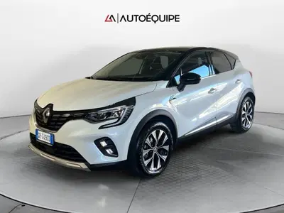 Renault Captur 1.6 full hybrid Techno 145cv auto del 2023 usata a Roma