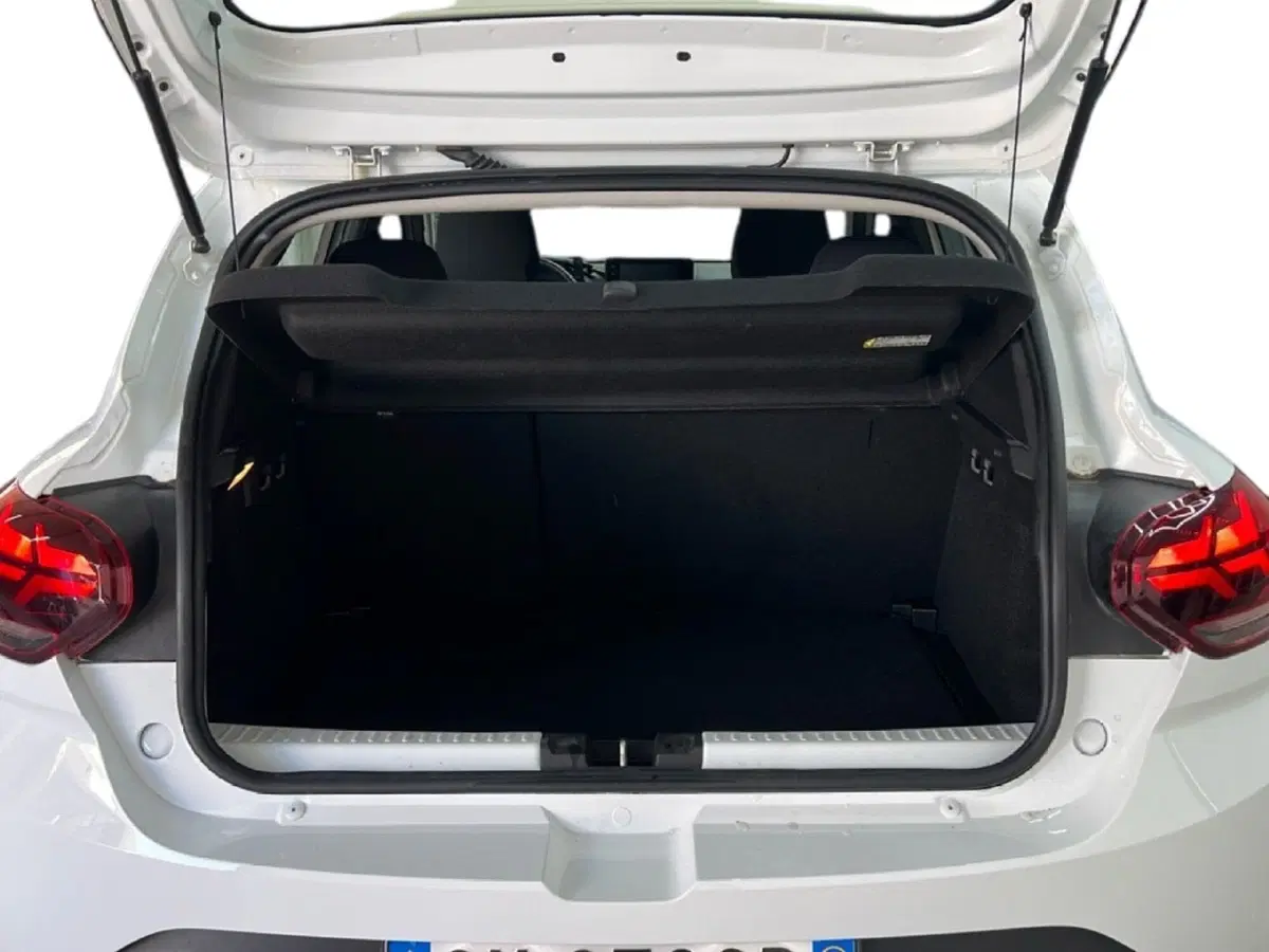 Dacia Sandero usata a Roma (10)