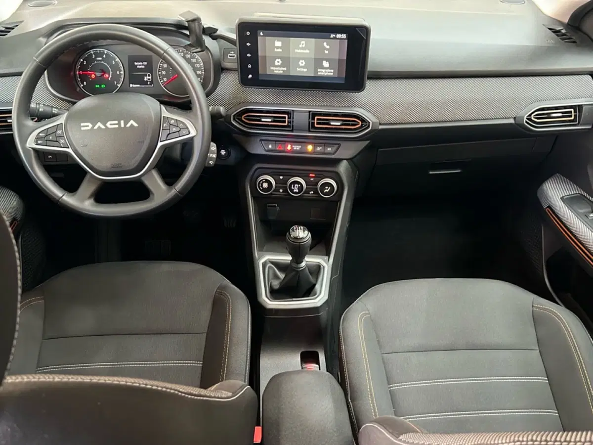 Dacia Sandero usata a Roma (11)
