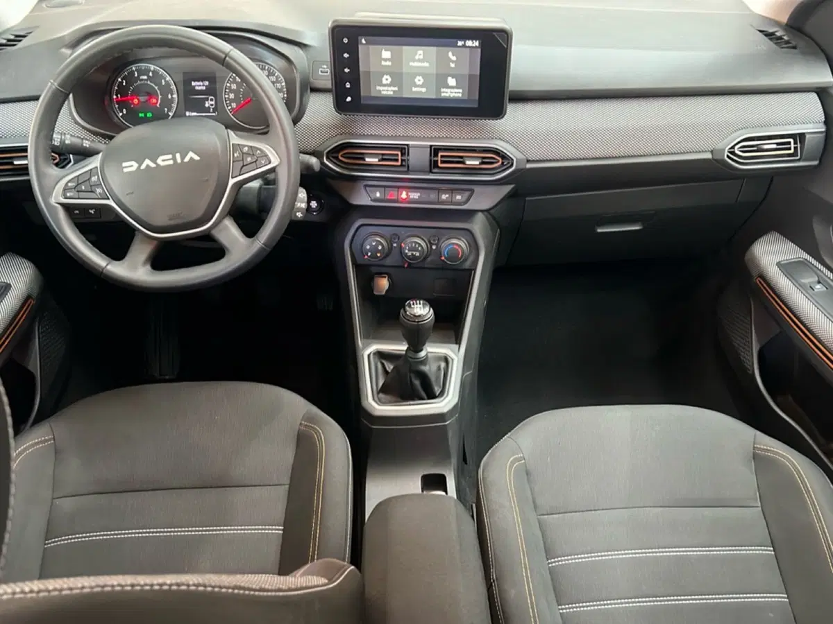 Dacia Sandero usata a Roma (11)