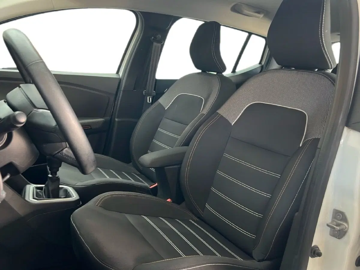 Dacia Sandero usata a Roma (12)