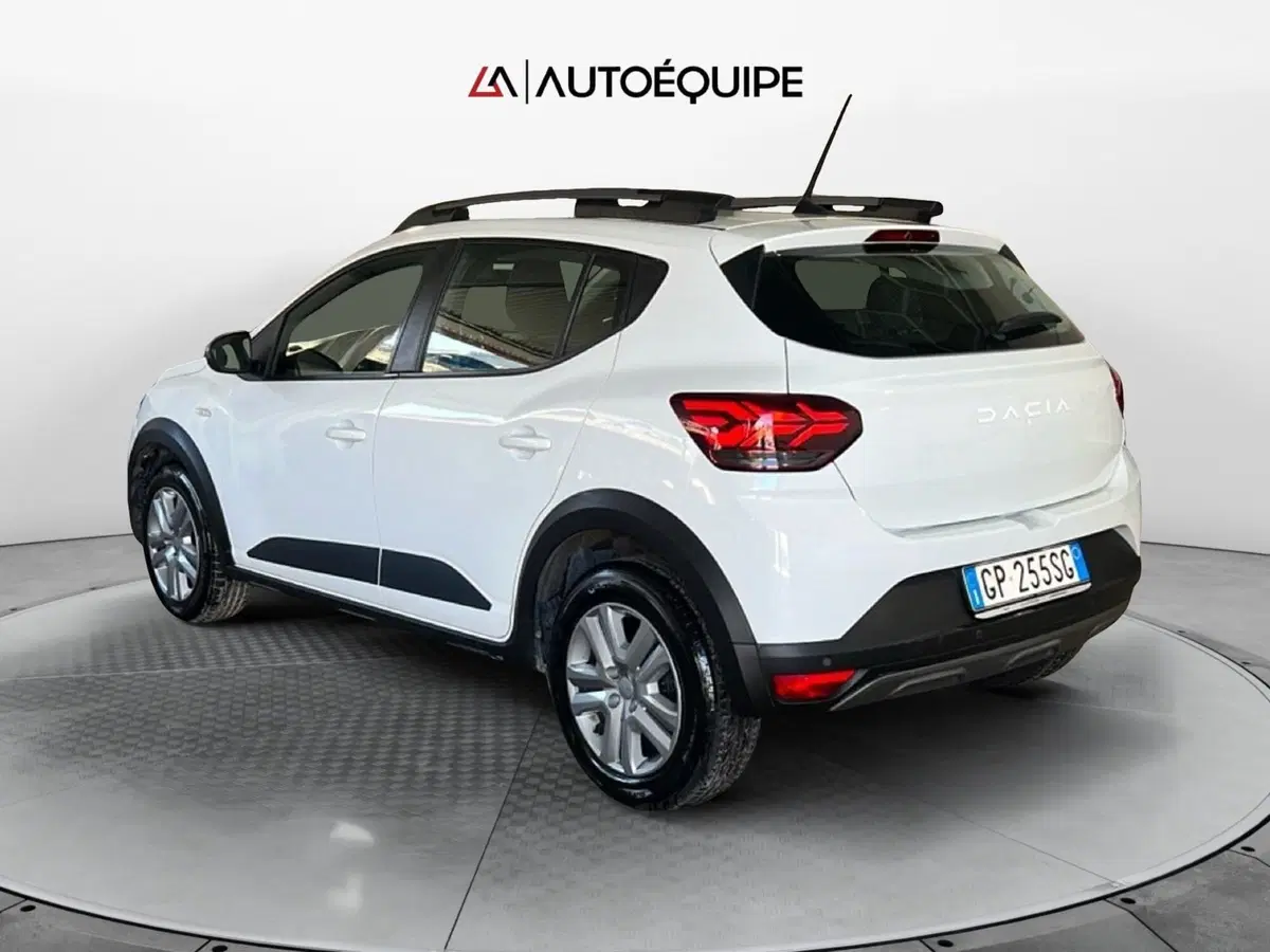 Dacia Sandero usata a Roma (3)