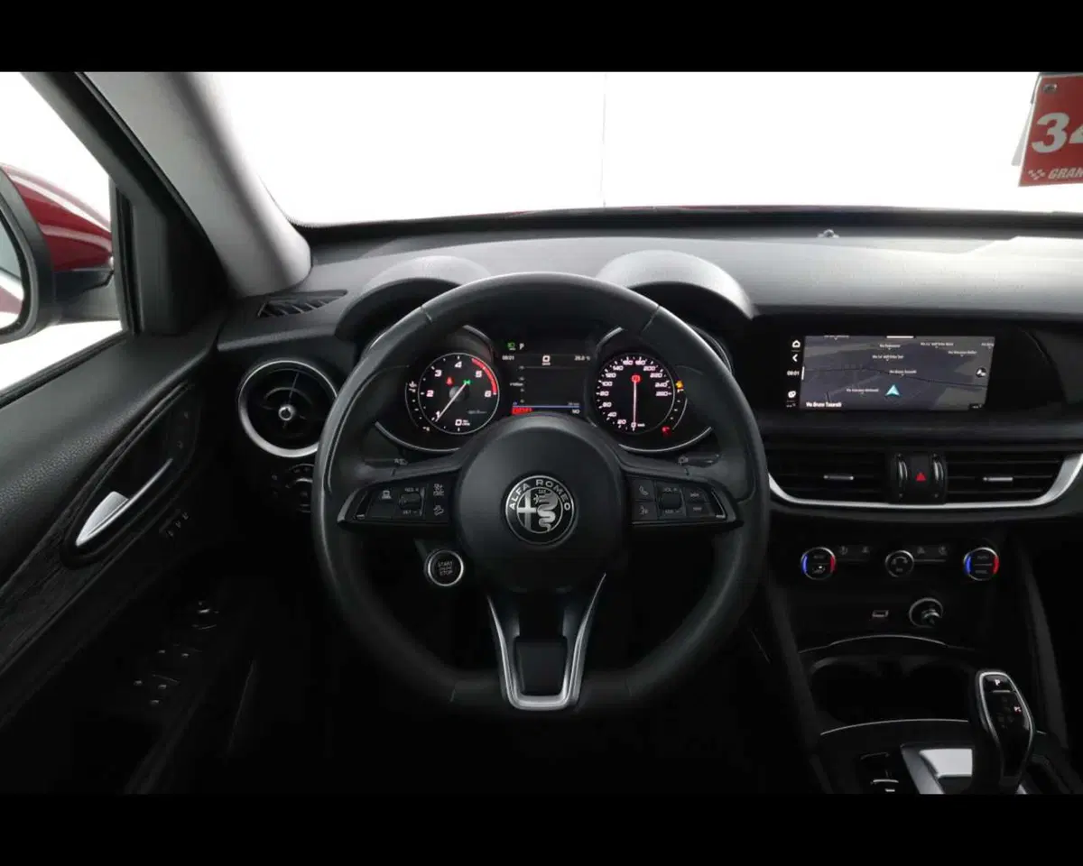 Alfa Romeo Stelvio usata a Bologna (12)
