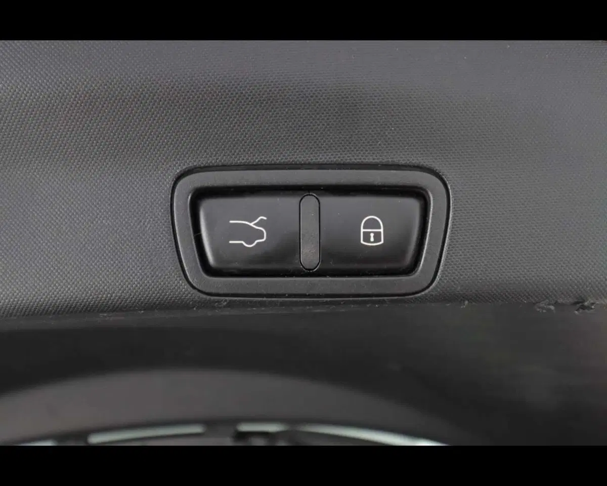 Alfa Romeo Stelvio usata a Bologna (16)