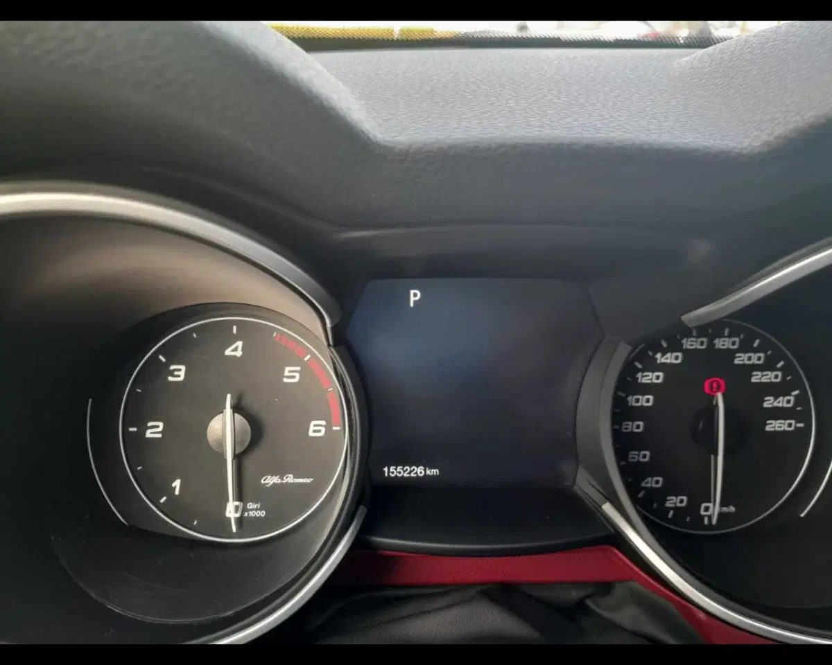 Alfa Romeo Stelvio usata a Bologna (20)