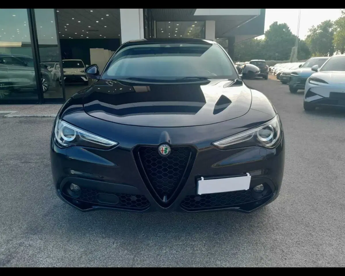 Alfa Romeo Stelvio usata a Bologna (5)