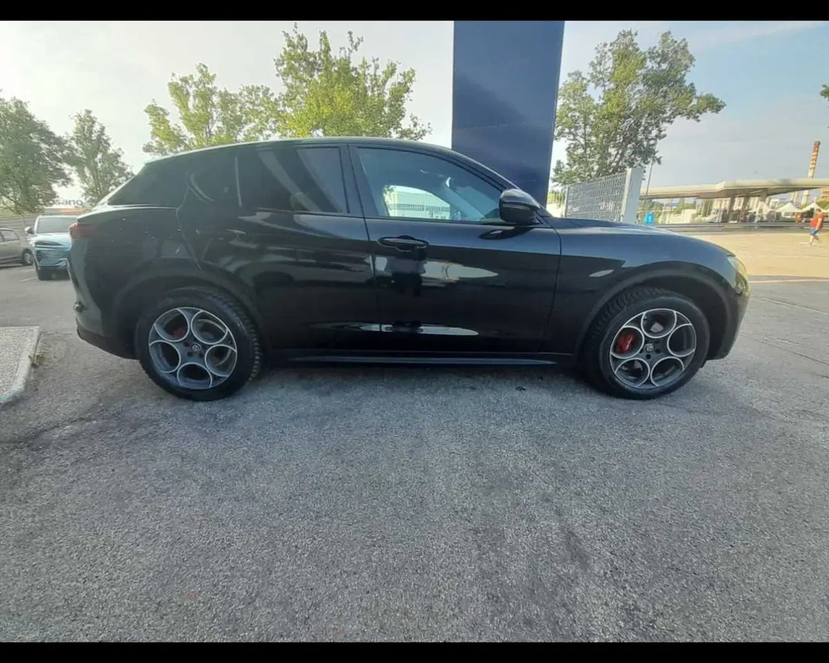 Alfa Romeo Stelvio usata a Bologna (7)