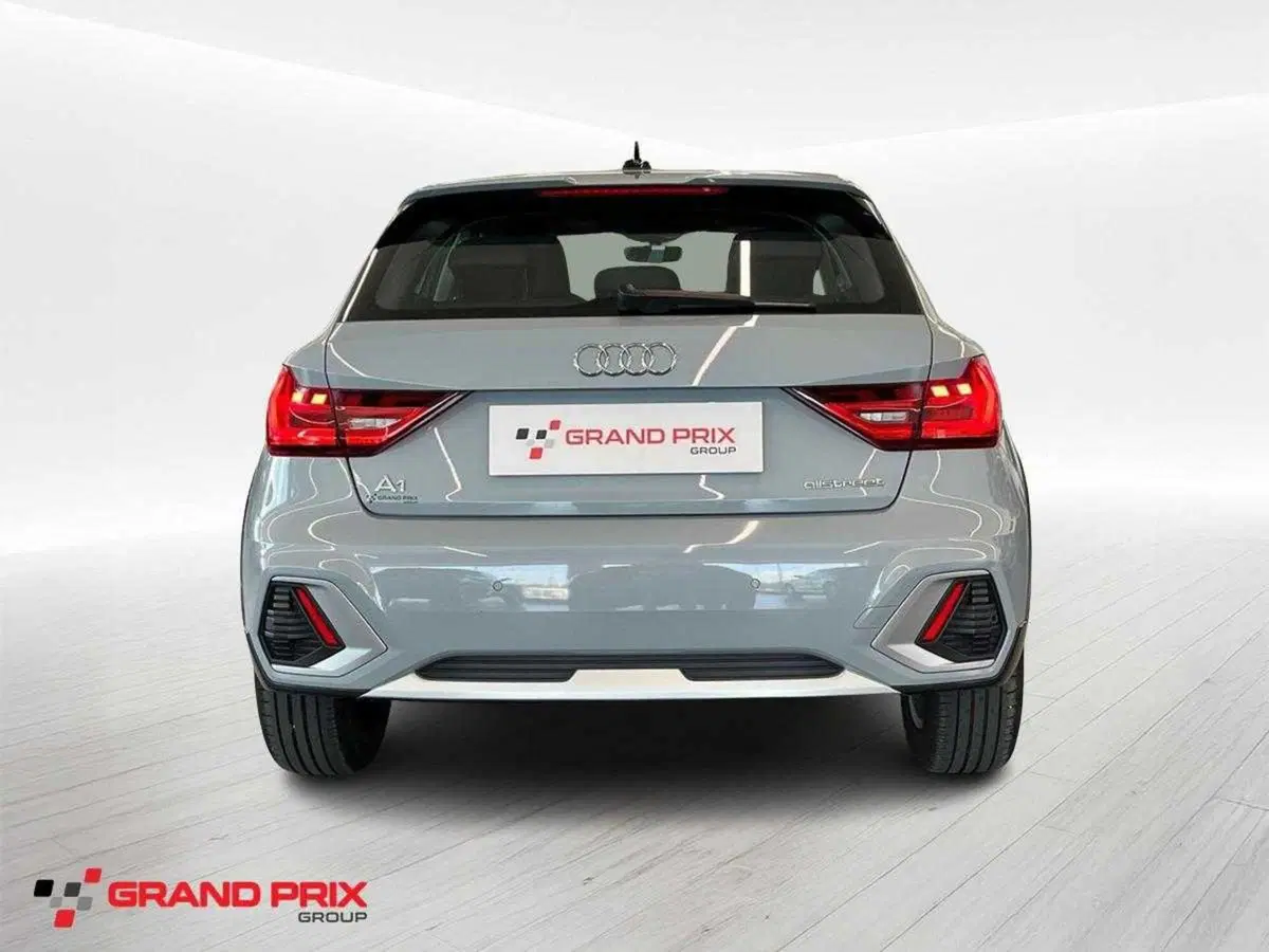 Audi A1 allstreet usata a Ferrara (5)