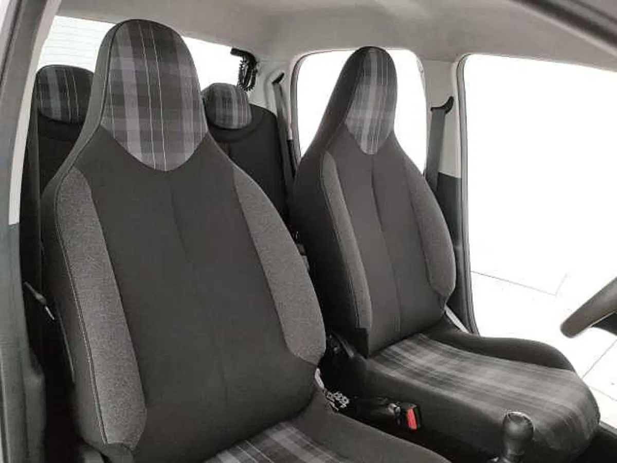 Peugeot 108 usata a Caserta (13)