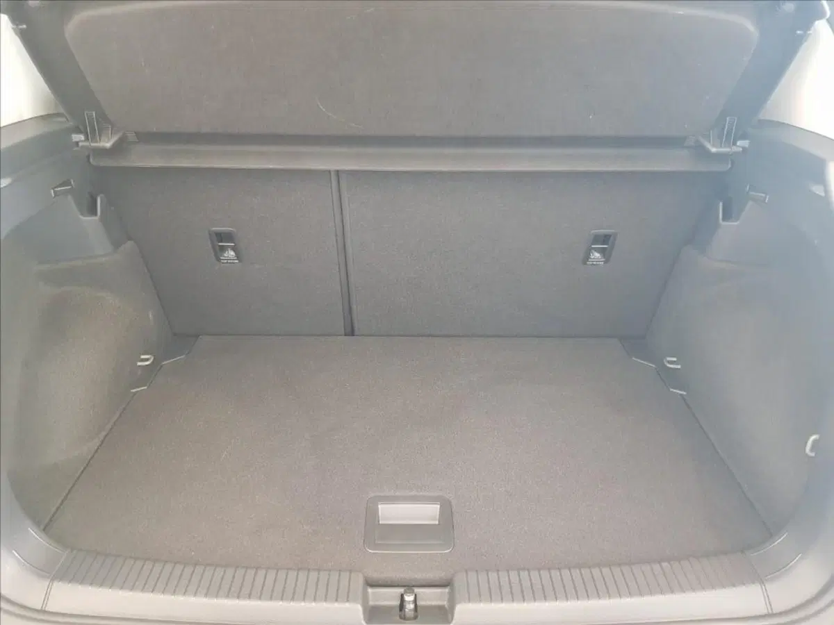 Volkswagen T-Cross usata a Lucca (14)
