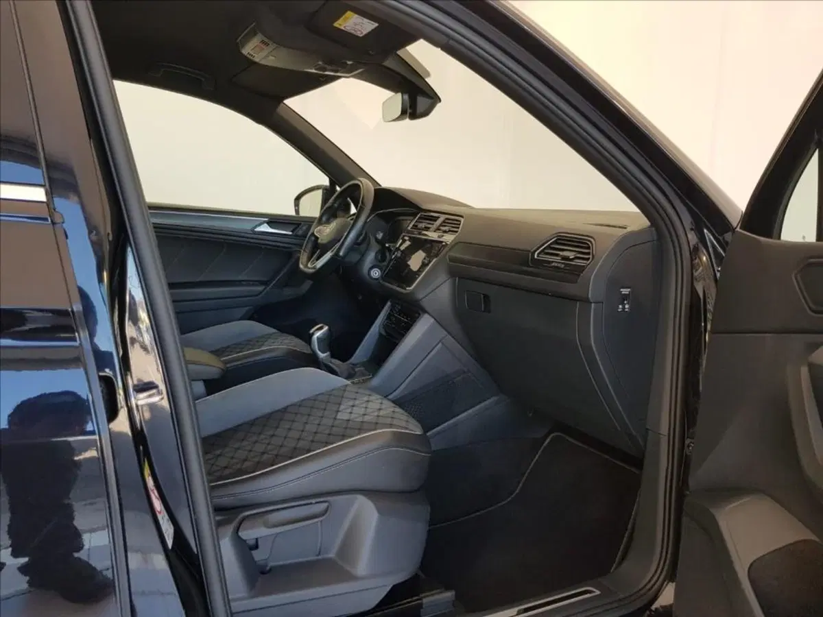 Volkswagen Tiguan usata a Lucca (10)