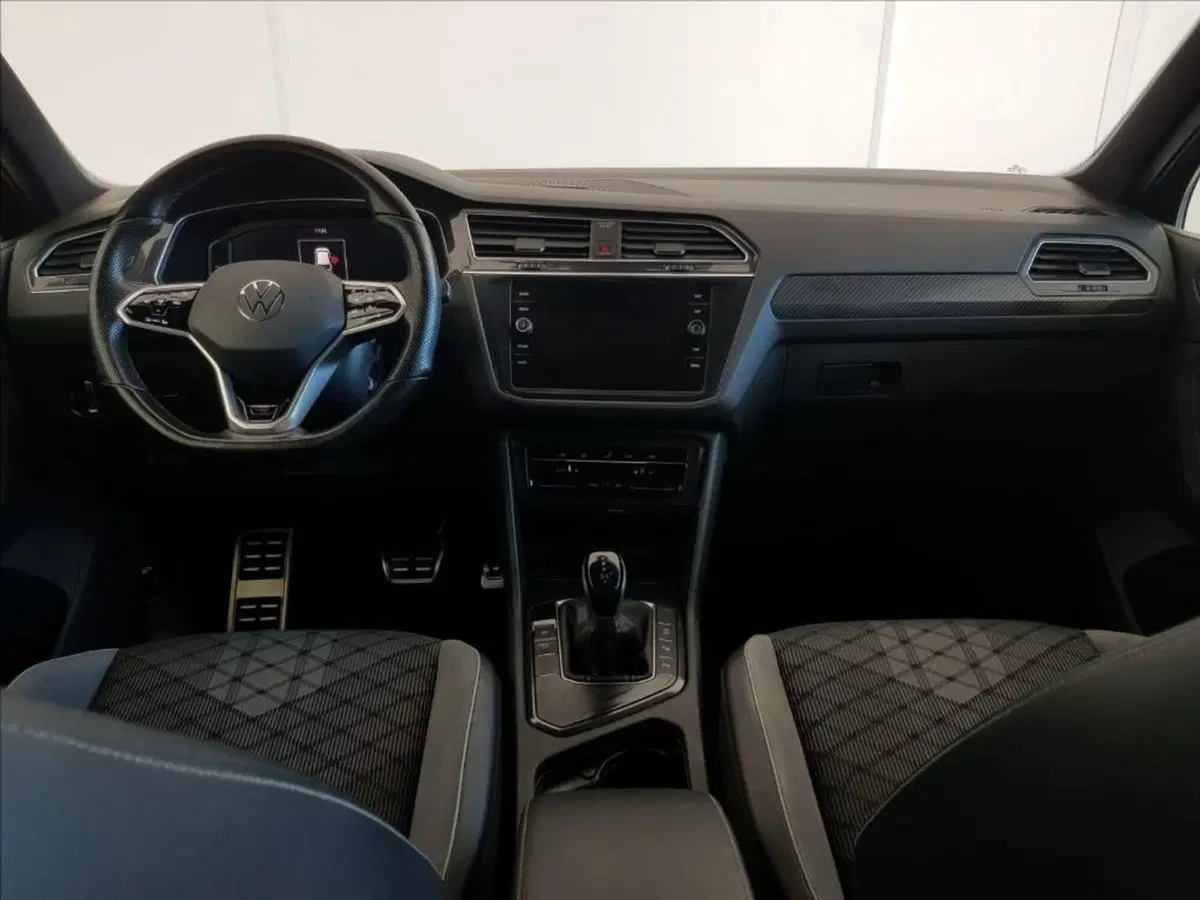 Volkswagen Tiguan usata a Lucca (13)