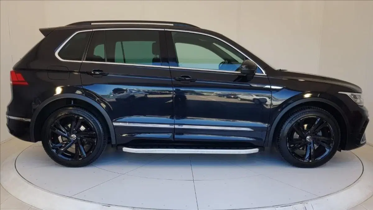 Volkswagen Tiguan usata a Lucca (7)