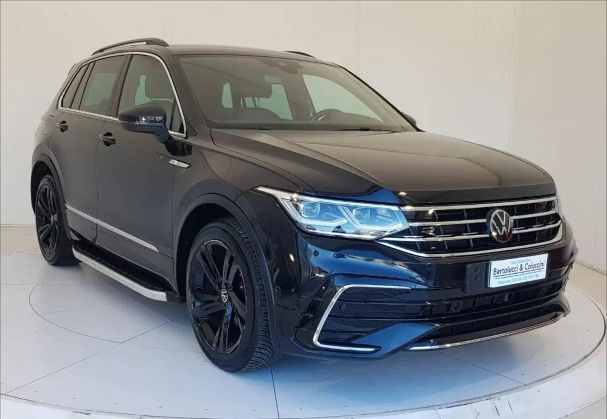 Volkswagen Tiguan usata a Lucca (8)