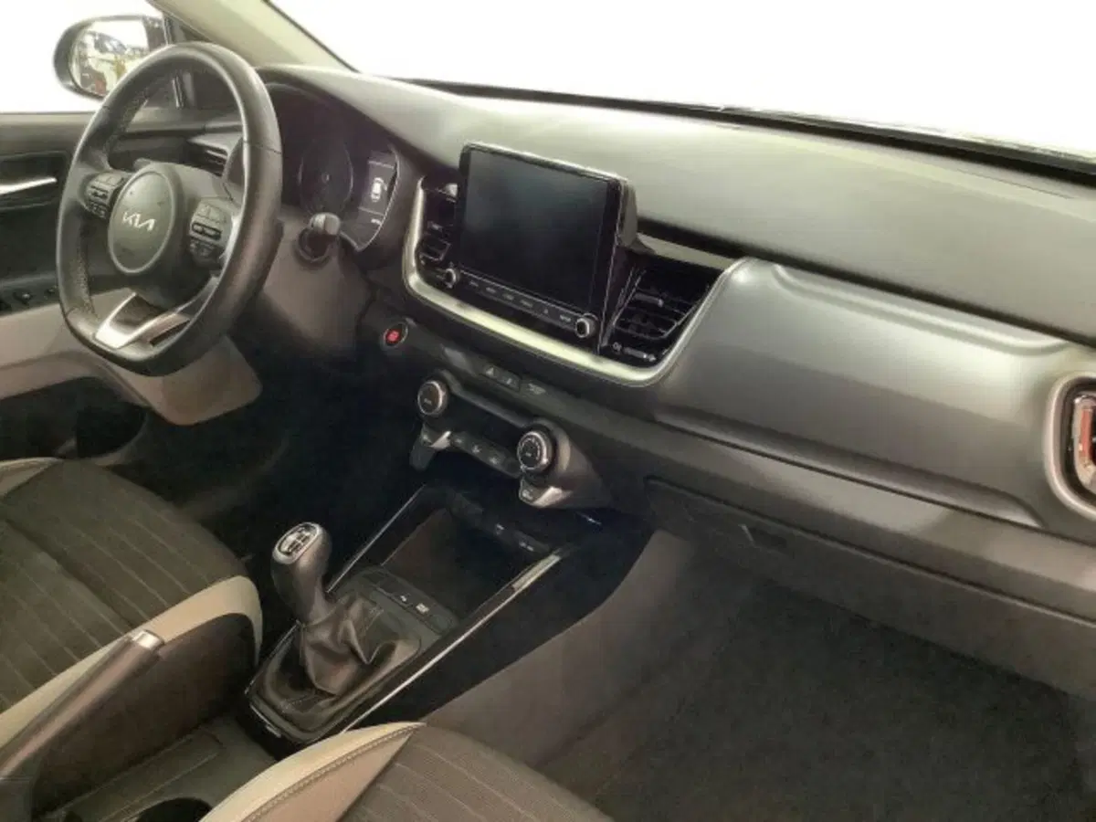 Kia Stonic usata a Catania (10)