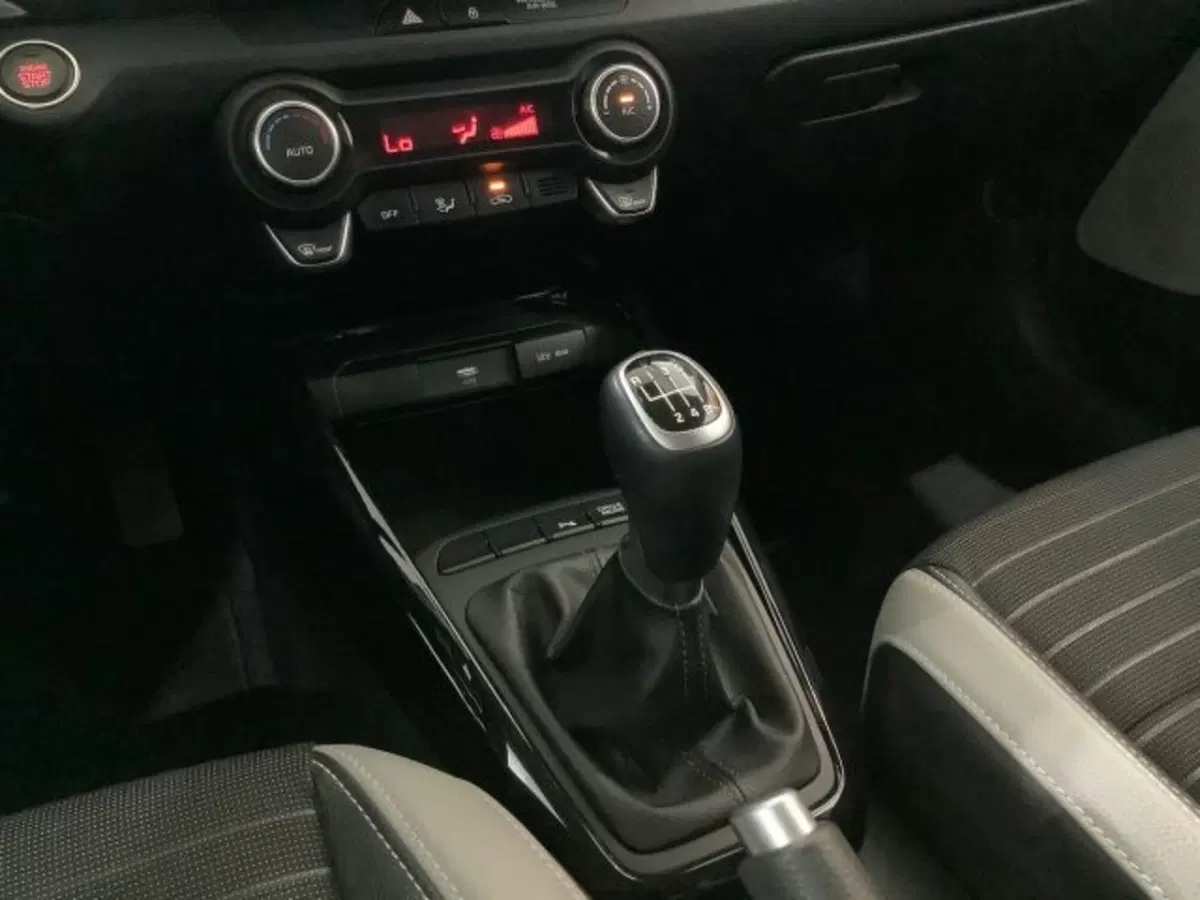 Kia Stonic usata a Catania (8)