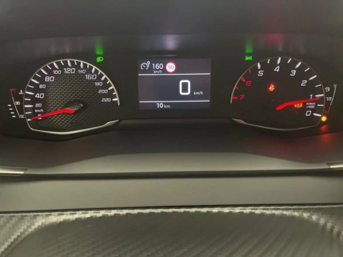 Peugeot 208 nuova a Ancona (12)