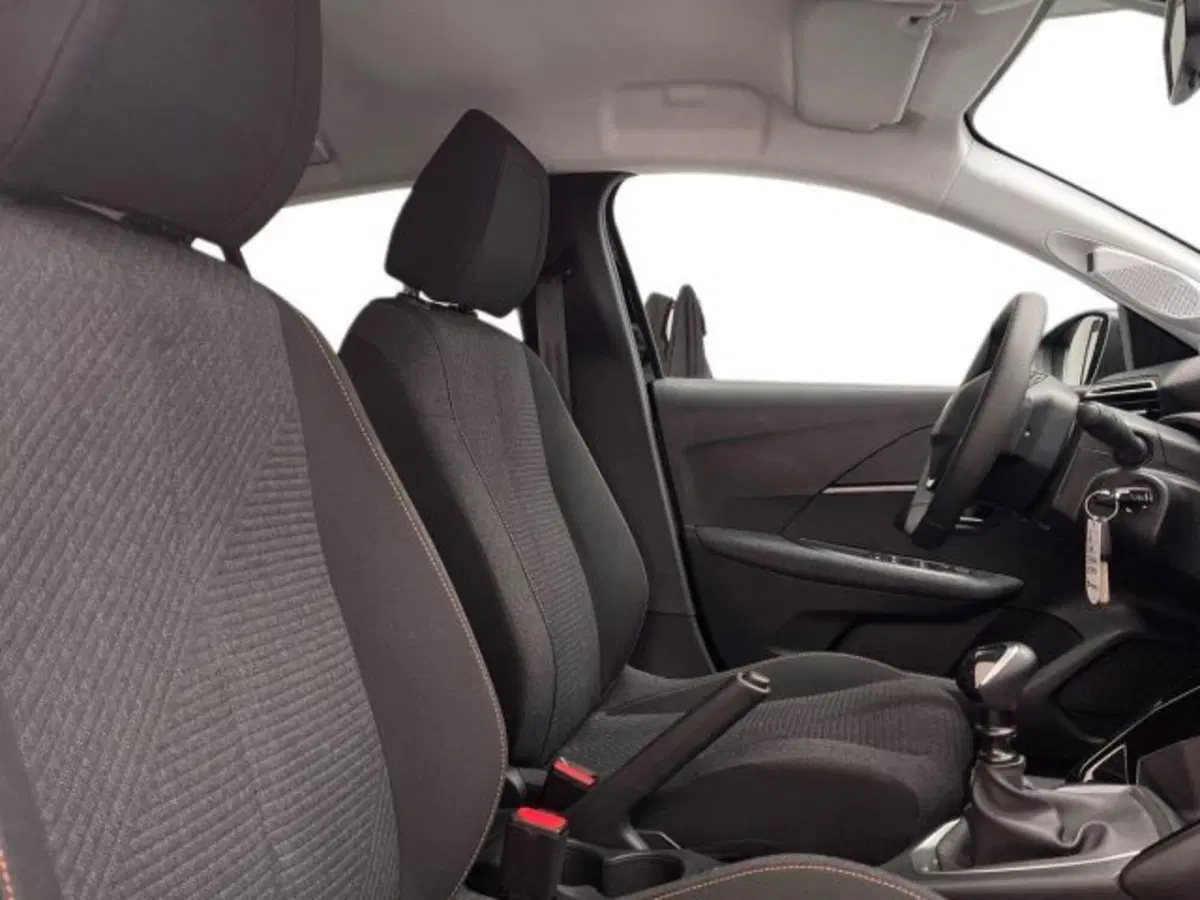 Peugeot 208 nuova a Ancona (16)